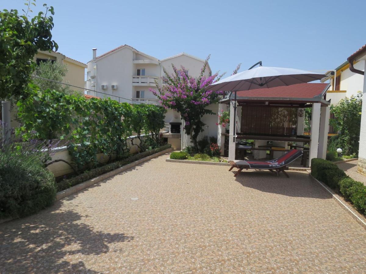 Apartment Mira-1 By Interhome Vir Exterior photo